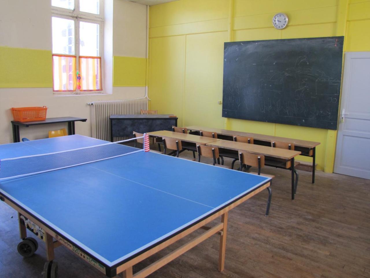 Leclosdipontine L'Ecole Des Demoiselles Pontgibaud Εξωτερικό φωτογραφία