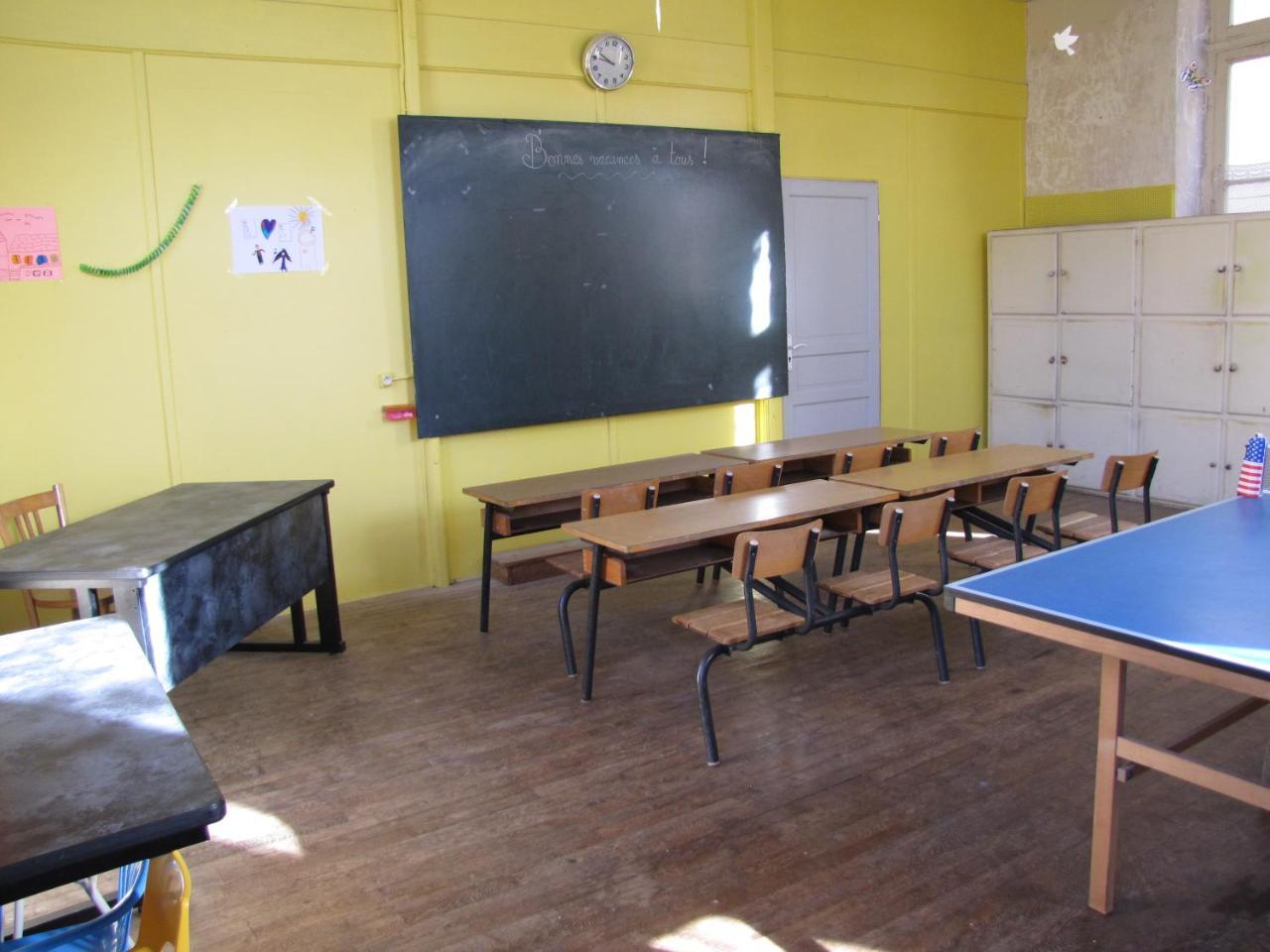Leclosdipontine L'Ecole Des Demoiselles Pontgibaud Εξωτερικό φωτογραφία